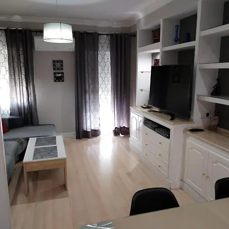 Con Parking Privado Gratis Incluido Apartman